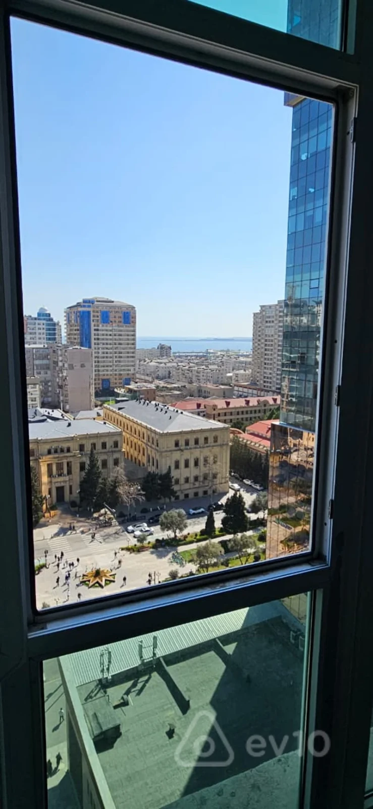 Kirayə verilir 4 otaqlı yeni tikili 170 m²