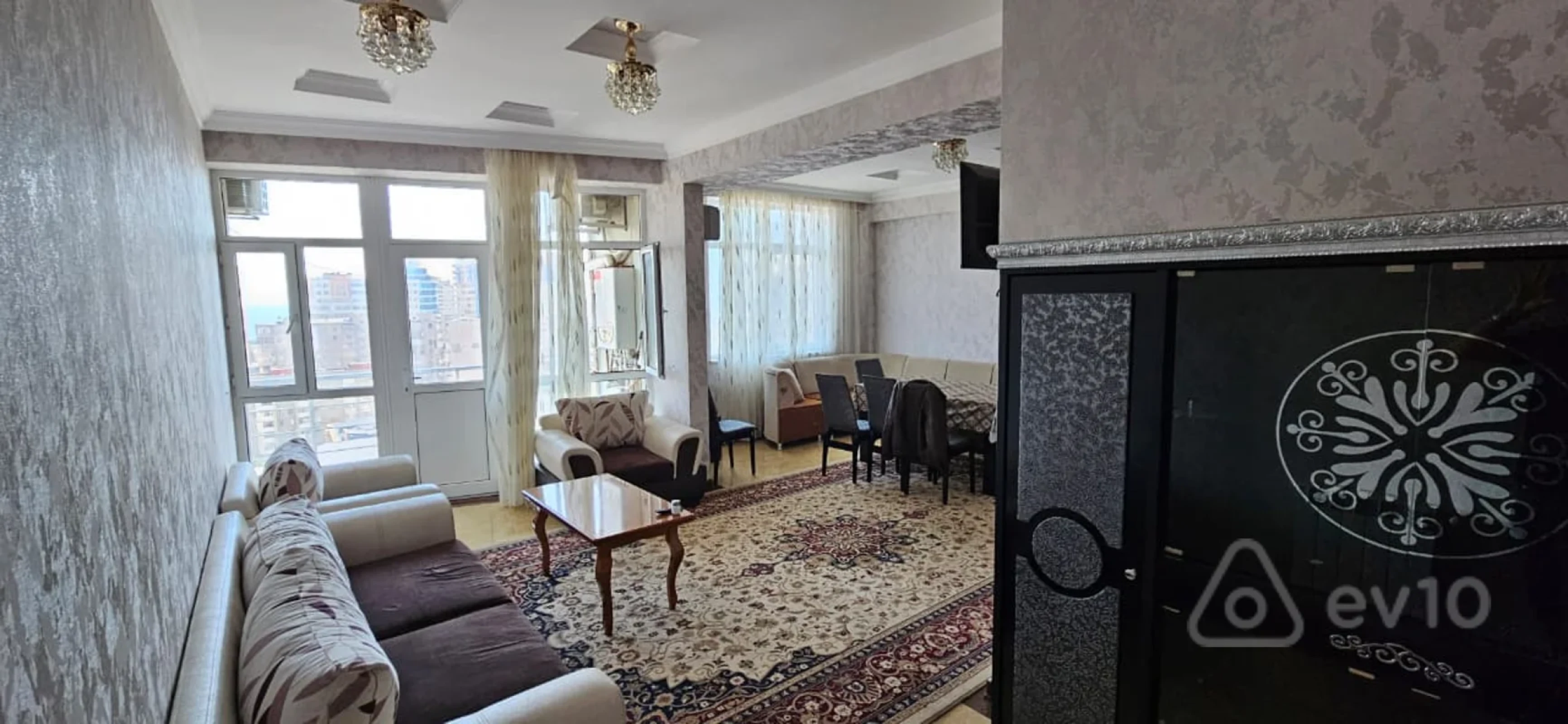 Kirayə verilir 4 otaqlı yeni tikili 170 m²