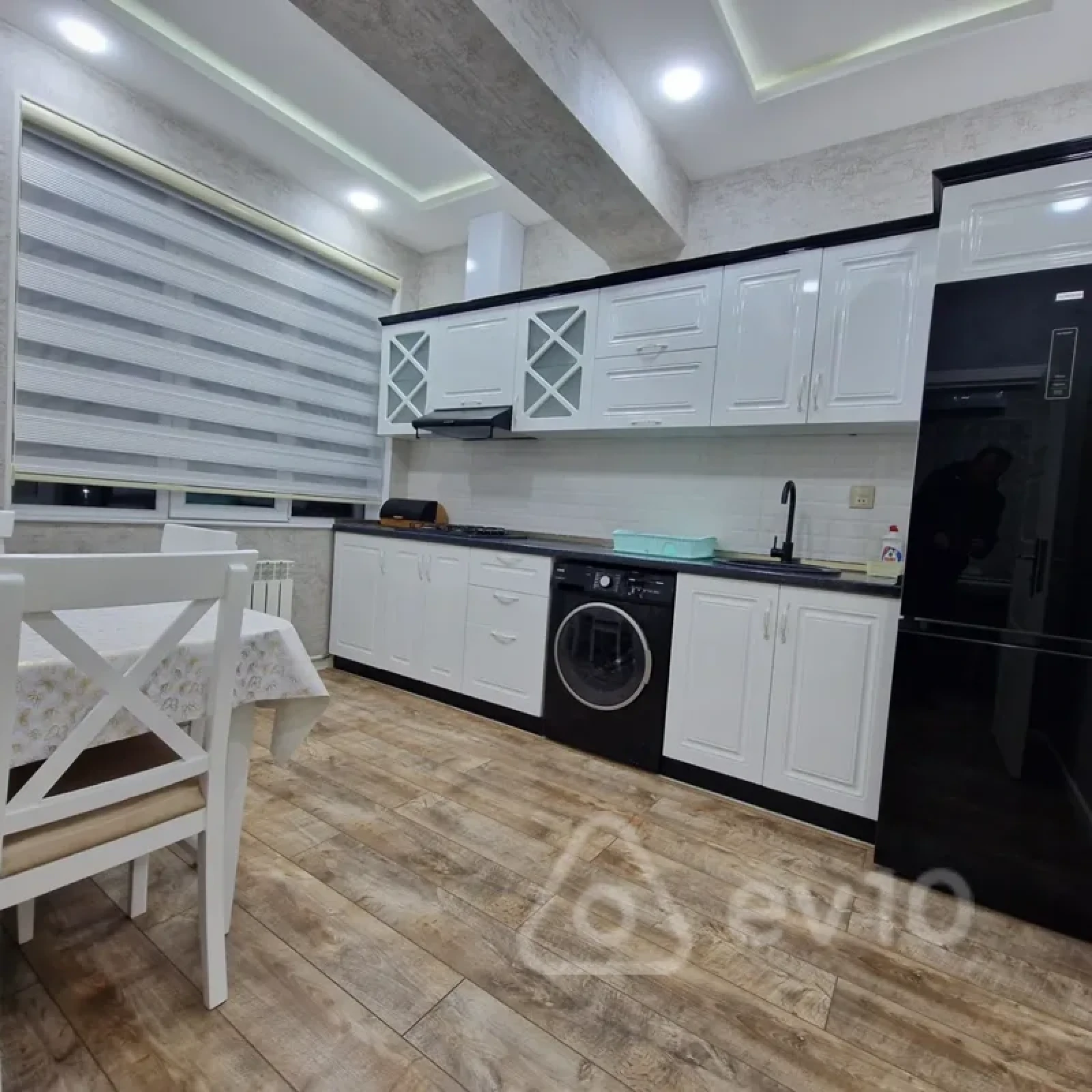 Kirayə verilir 2 otaqlı yeni tikili 71 m²