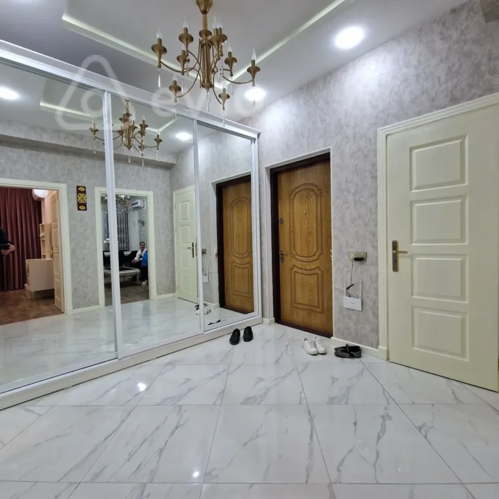 Kirayə verilir 2 otaqlı yeni tikili 71 m²