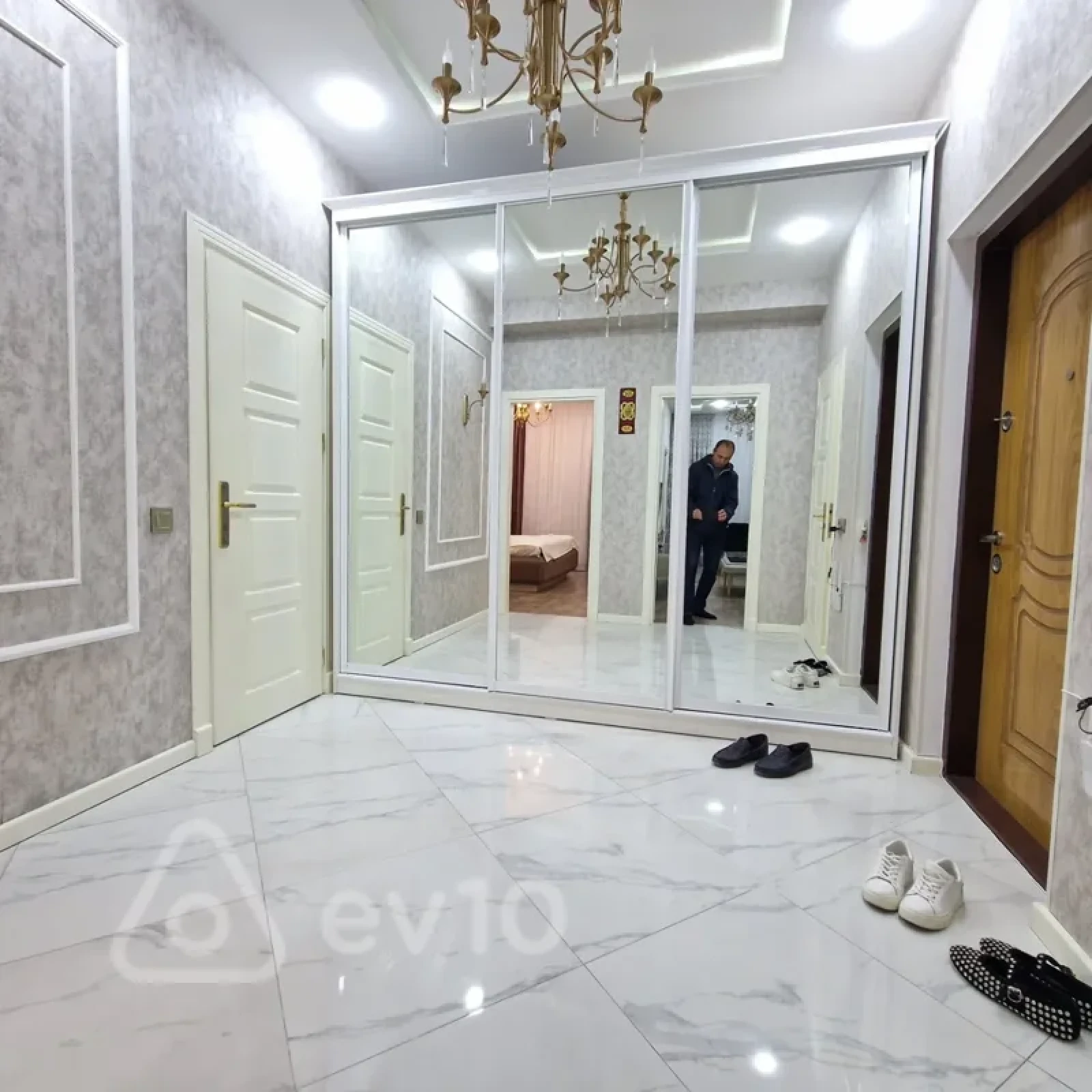 Kirayə verilir 2 otaqlı yeni tikili 71 m²