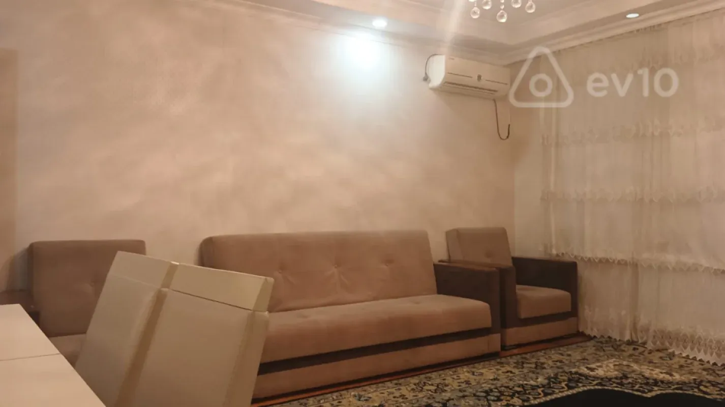 Kirayə verilir 3 otaqlı köhnə tikili 77 m²