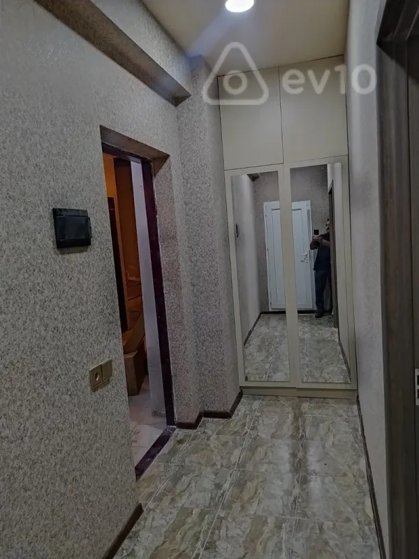 Kirayə verilir 2 otaqlı yeni tikili 50 m²