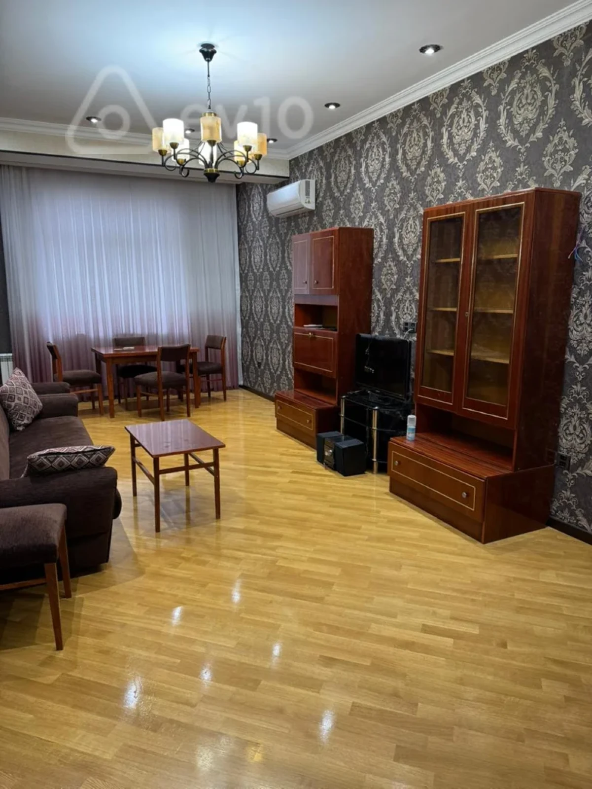 Kirayə verilir 3 otaqlı yeni tikili 125 m²