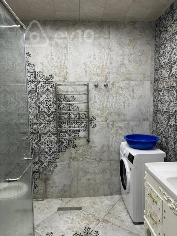 Kirayə verilir 3 otaqlı yeni tikili 125 m²