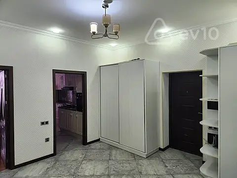 Kirayə verilir 3 otaqlı yeni tikili 125 m²