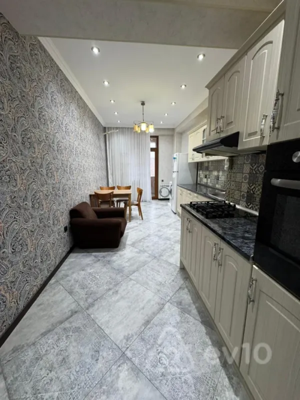 Kirayə verilir 3 otaqlı yeni tikili 125 m²