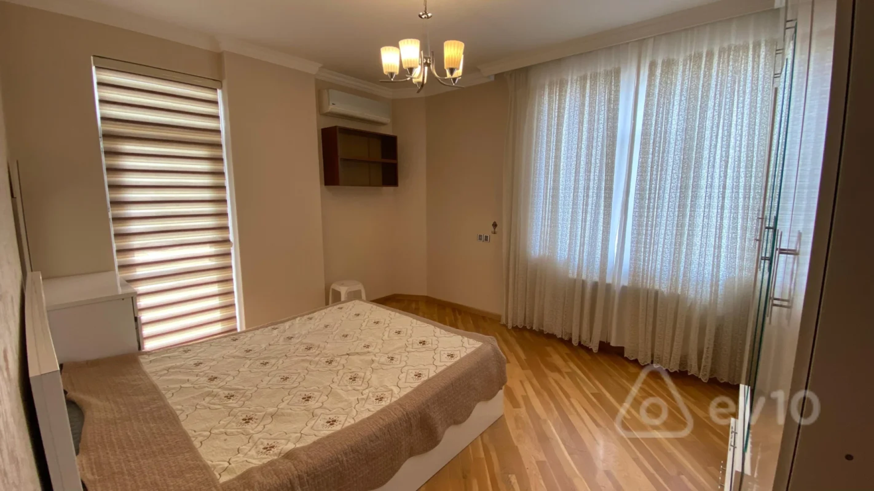 Kirayə verilir 2 otaqlı yeni tikili 89 m²