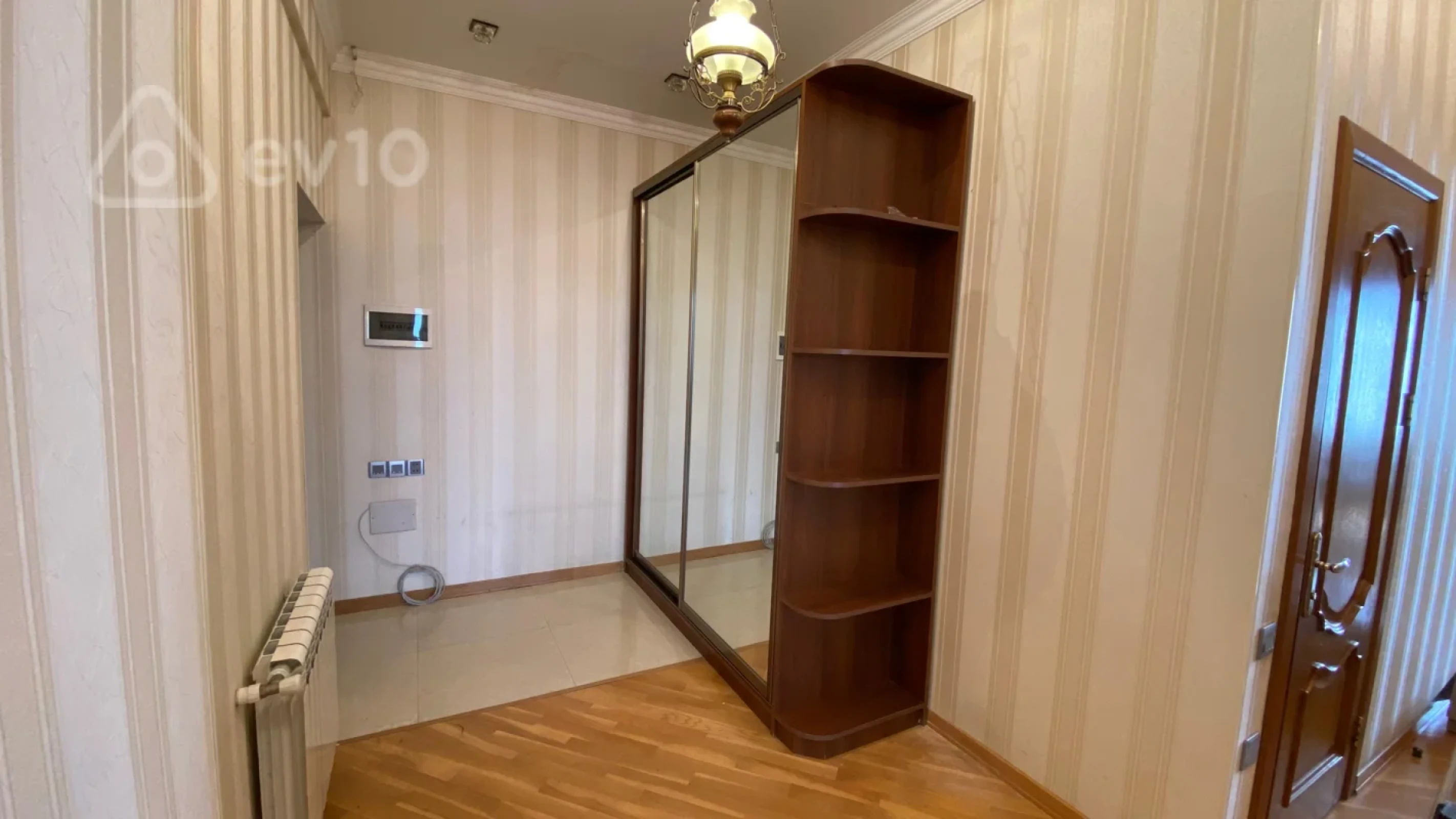 Kirayə verilir 2 otaqlı yeni tikili 89 m²