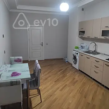 Kirayə verilir 3 otaqlı yeni tikili 155 m²
