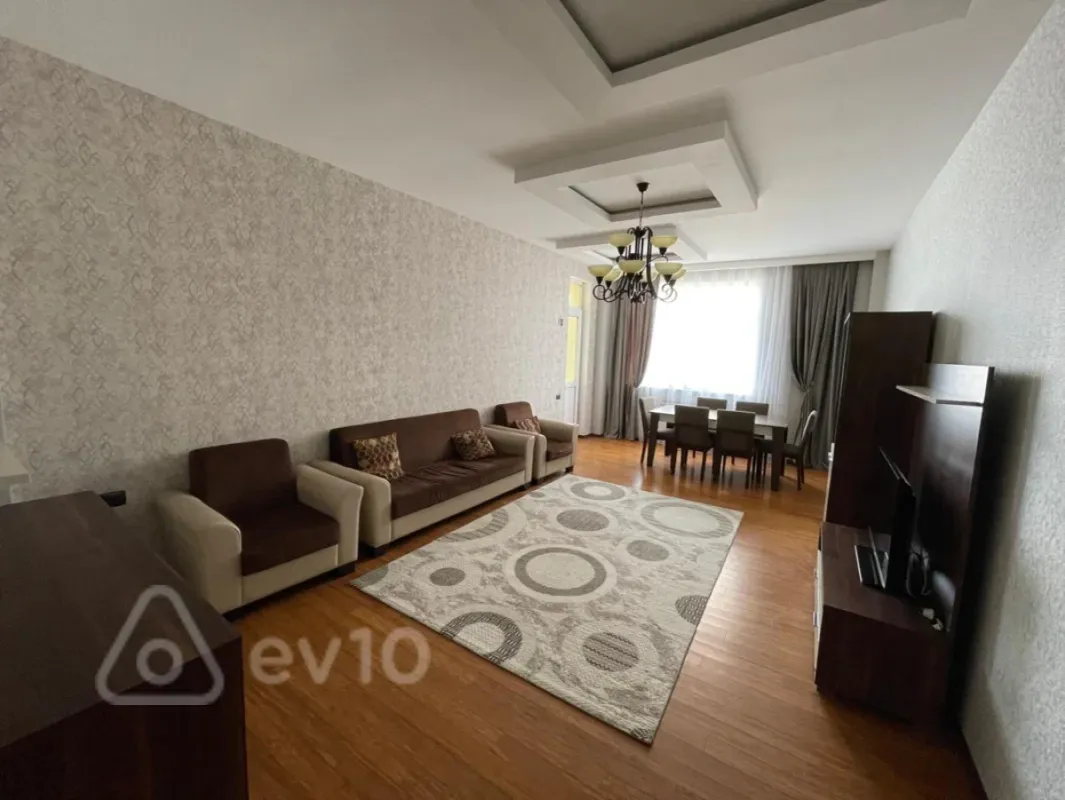 Kirayə verilir 3 otaqlı yeni tikili 150 m²