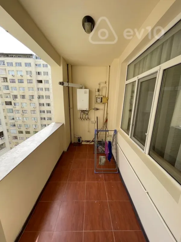 Kirayə verilir 3 otaqlı yeni tikili 150 m²