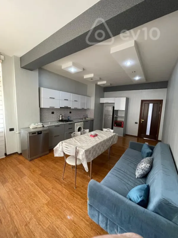 Kirayə verilir 3 otaqlı yeni tikili 150 m²