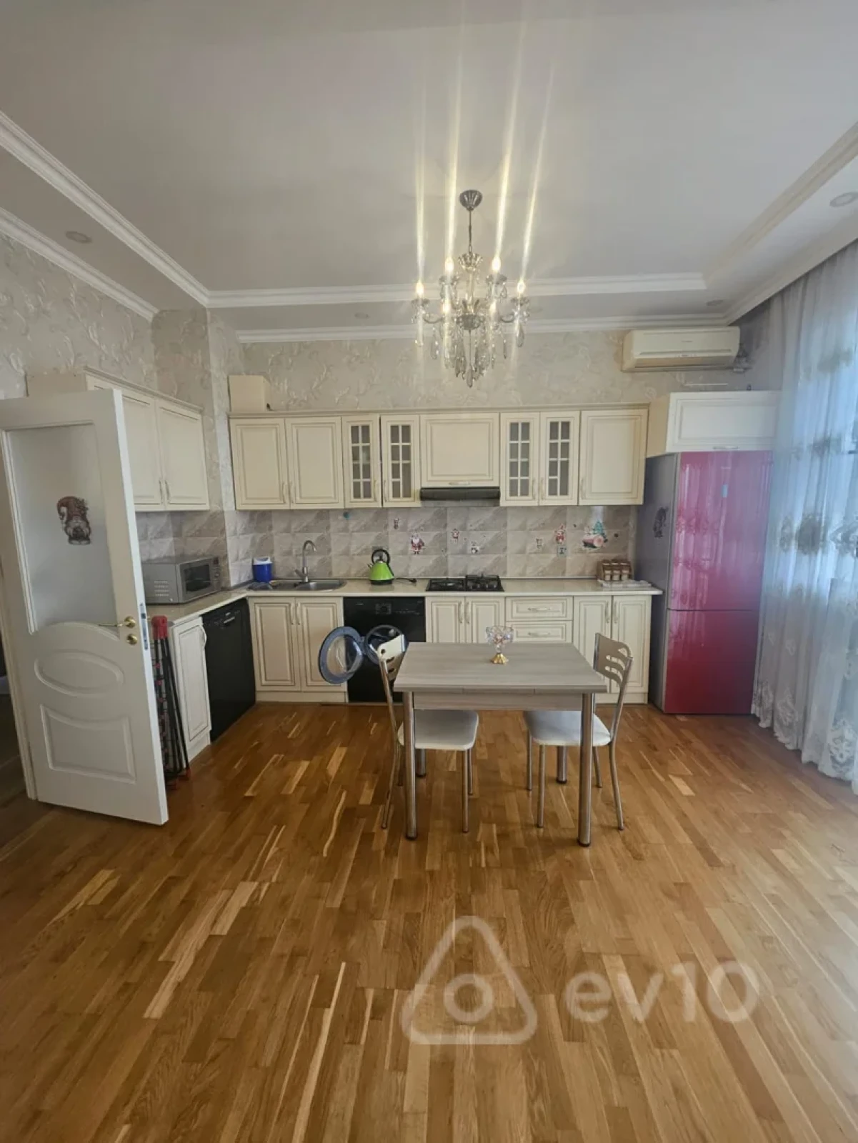Satılır 3 otaqlı yeni tikili 72 m²