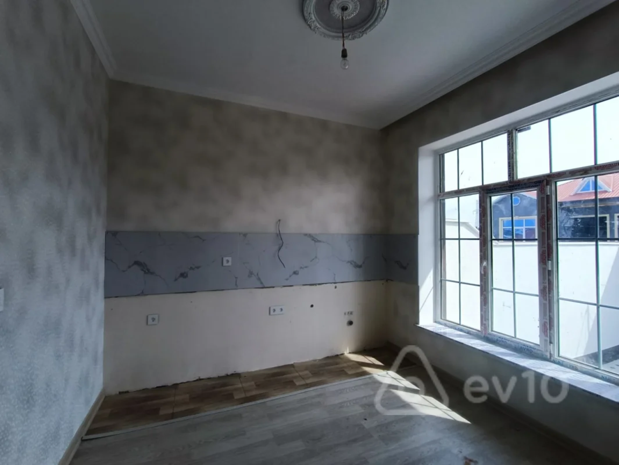 Satılır 3 otaqlı həyət evi 100 m²