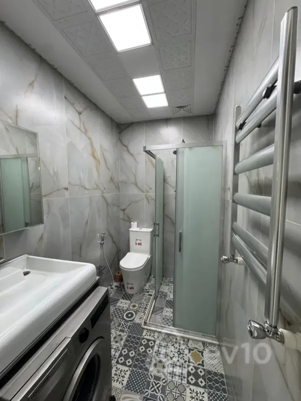 Kirayə verilir 3 otaqlı yeni tikili 85 m²