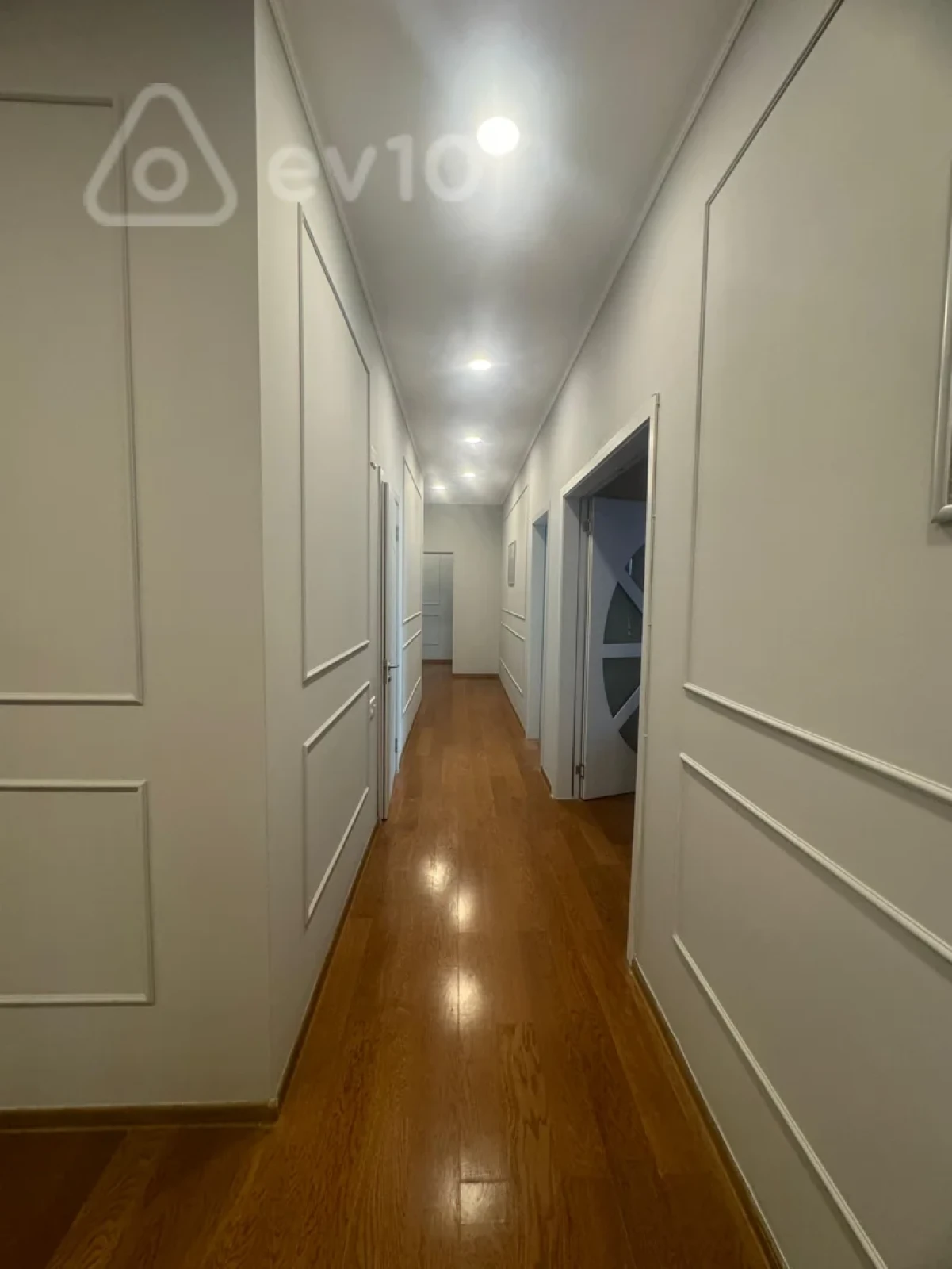 Kirayə verilir 3 otaqlı yeni tikili 106 m²