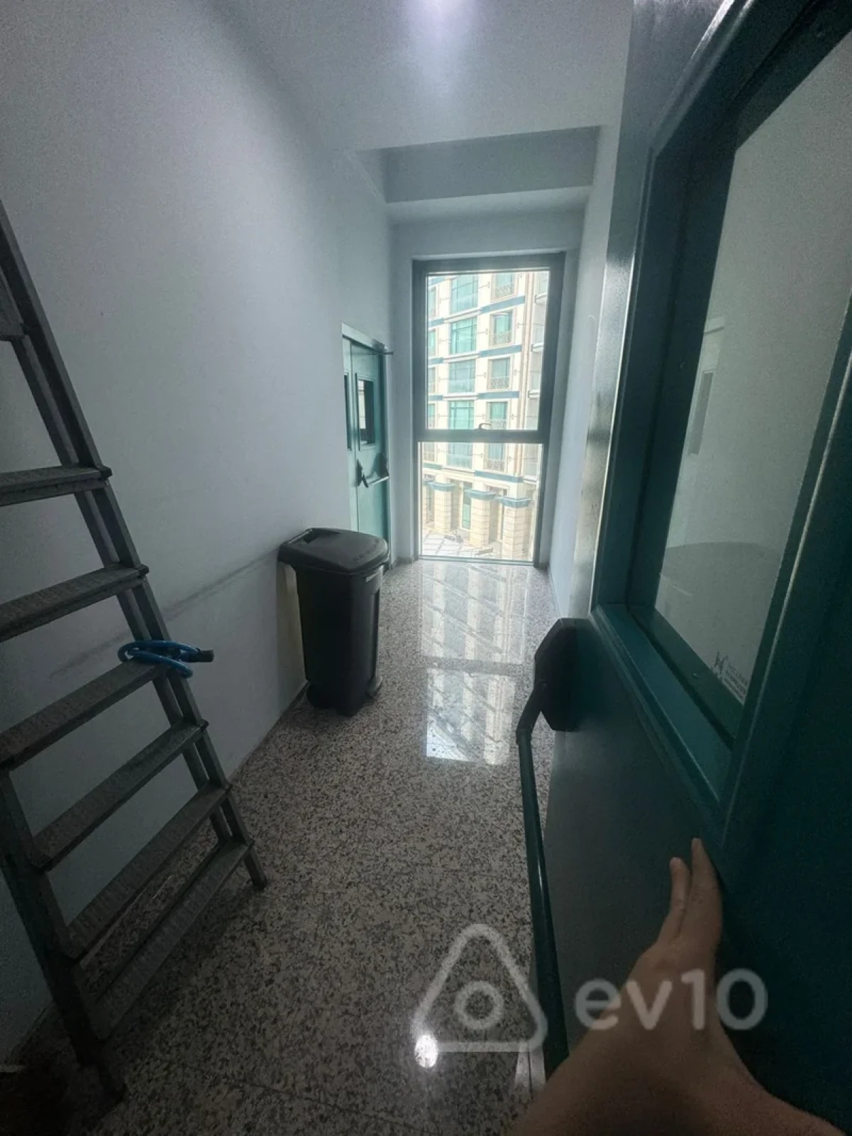 Kirayə verilir 3 otaqlı yeni tikili 106 m²