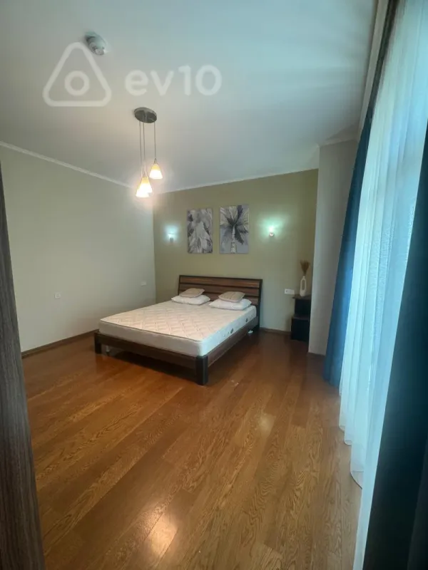 Kirayə verilir 3 otaqlı yeni tikili 106 m²