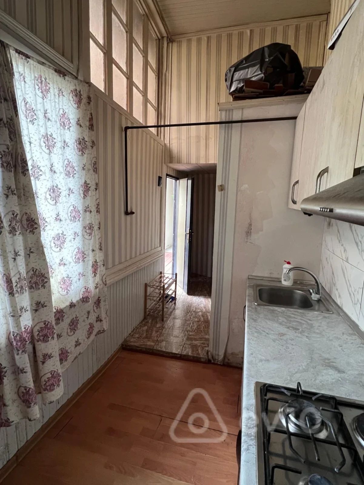 Kirayə verilir 1 otaqlı köhnə tikili 30 m²