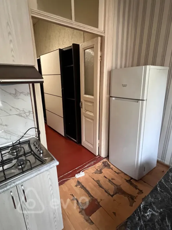 Kirayə verilir 1 otaqlı köhnə tikili 30 m²