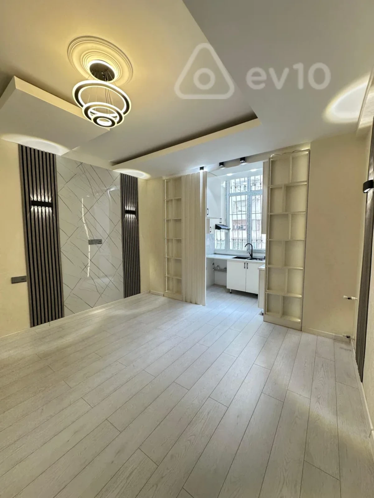 Satılır 2 otaqlı yeni tikili 55 m²