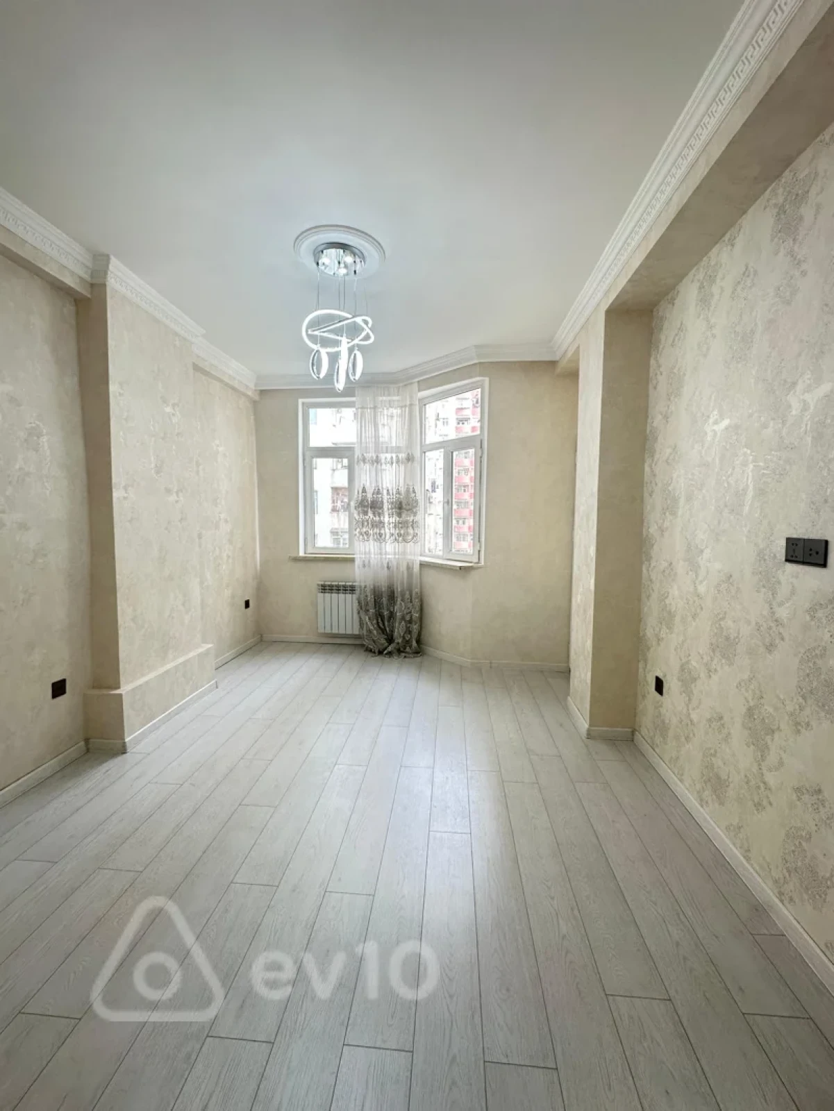 Satılır 2 otaqlı yeni tikili 55 m²