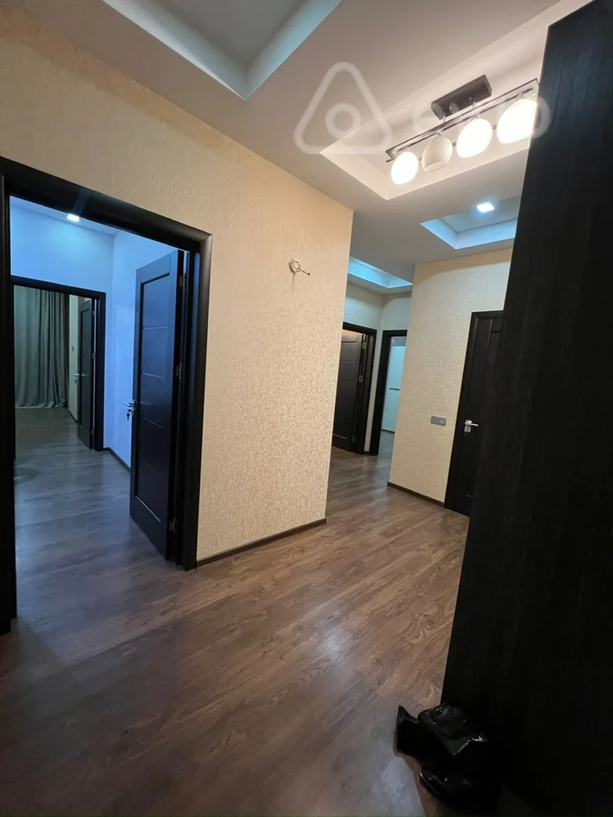 Kirayə verilir 3 otaqlı yeni tikili 100 m²