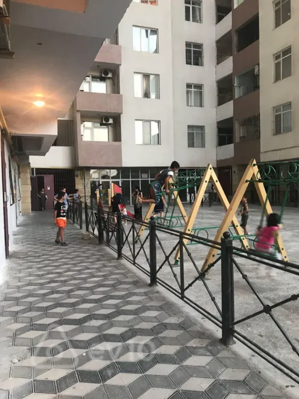 Kirayə verilir 3 otaqlı yeni tikili 100 m²