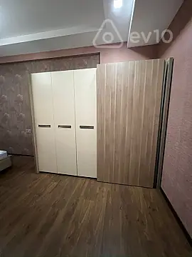 Kirayə verilir 3 otaqlı yeni tikili 100 m²