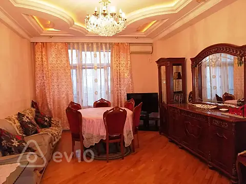 Kirayə verilir 3 otaqlı yeni tikili 130 m²