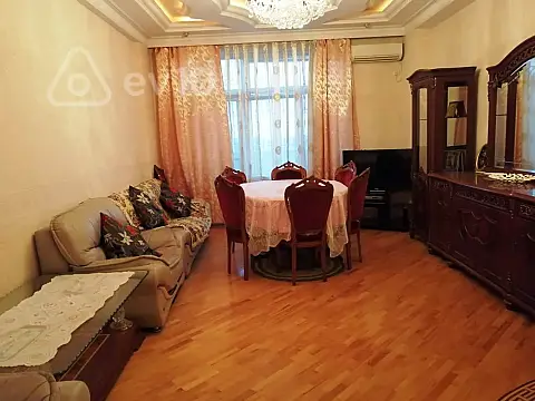Kirayə verilir 3 otaqlı yeni tikili 130 m² — Bakı, Yasamal 3 otaq 130.00 m²