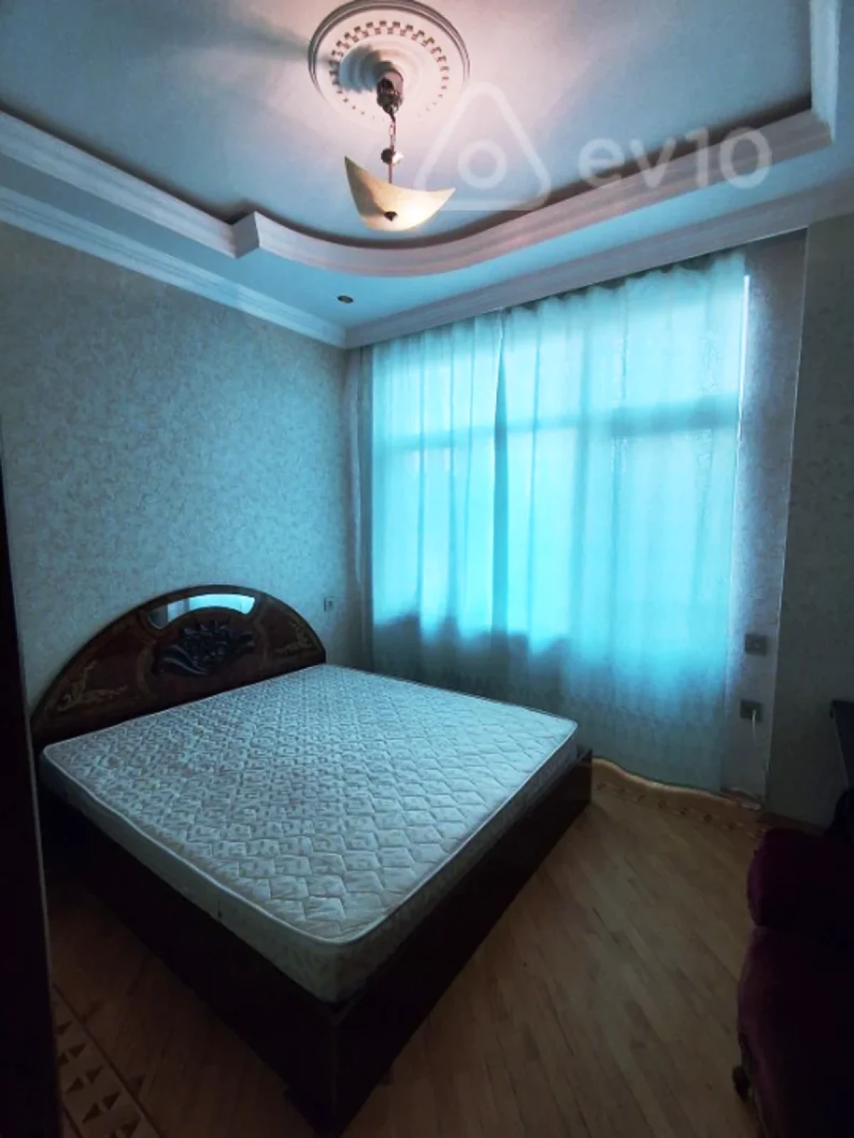 Kirayə verilir 3 otaqlı yeni tikili 130 m²