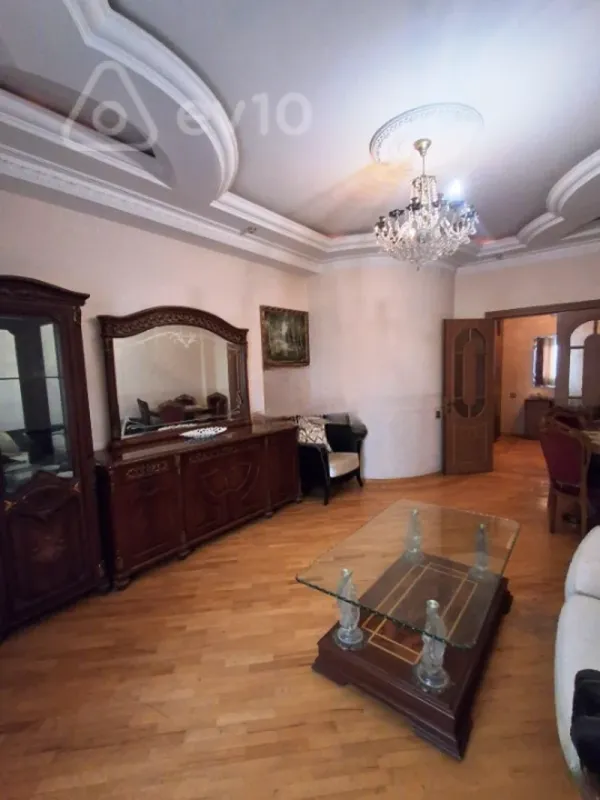 Kirayə verilir 3 otaqlı yeni tikili 130 m²