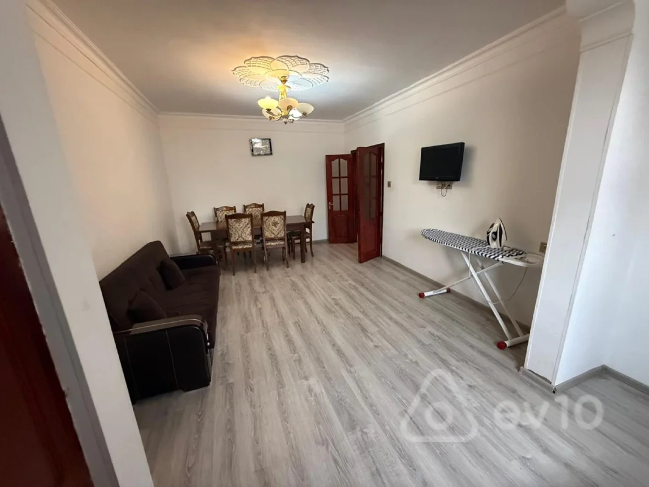 Kirayə verilir 3 otaqlı köhnə tikili 80 m²