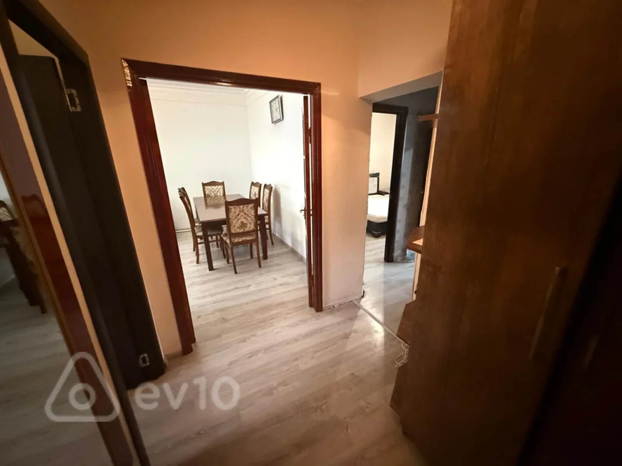 Kirayə verilir 3 otaqlı köhnə tikili 80 m²