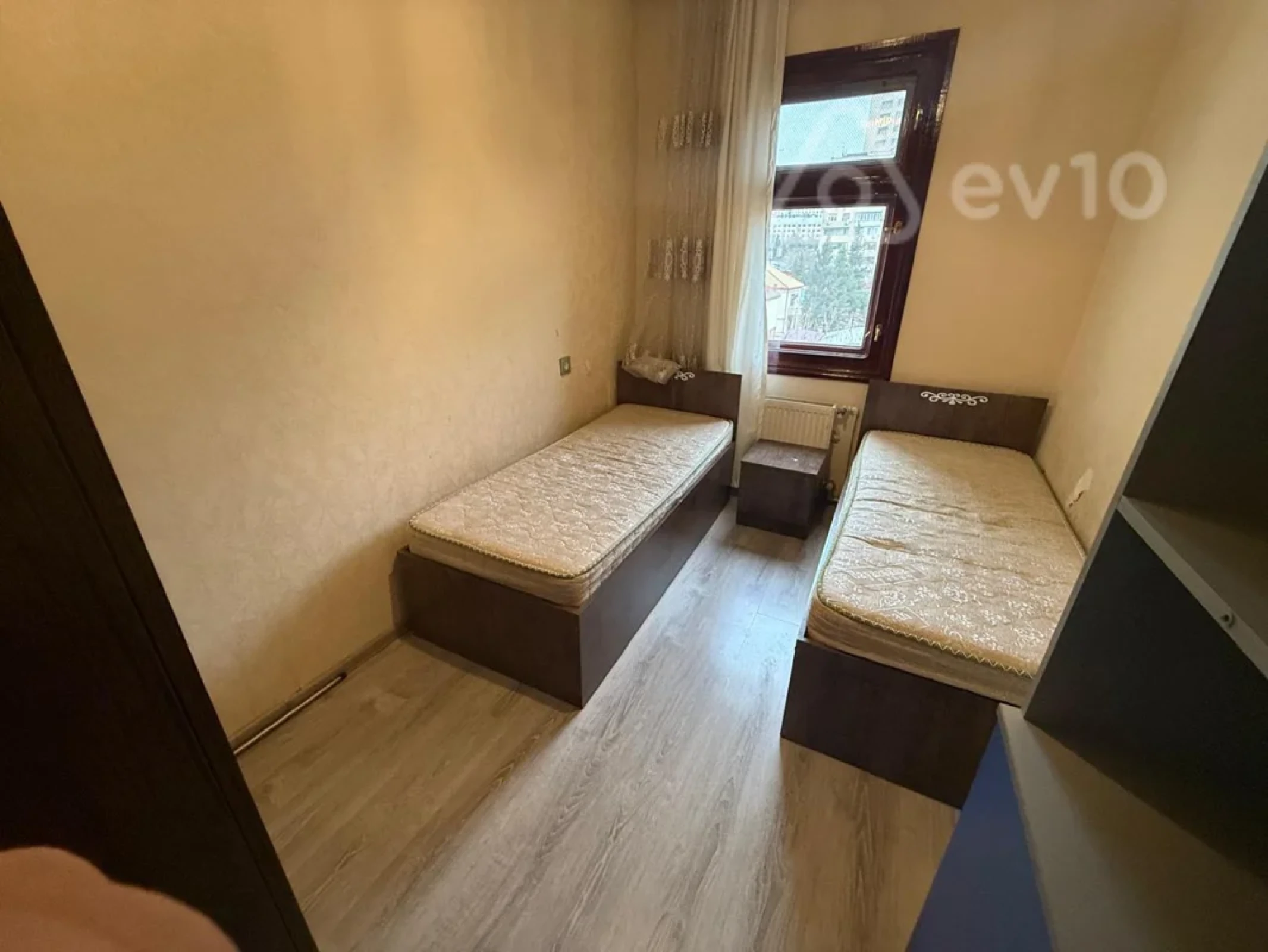 Kirayə verilir 3 otaqlı köhnə tikili 80 m²