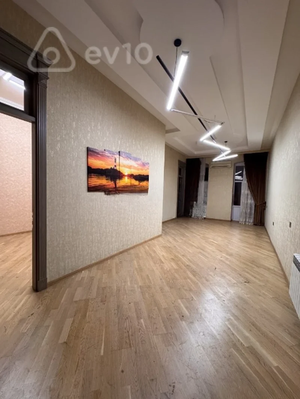 Kirayə verilir 3 otaqlı ofis 120 m²