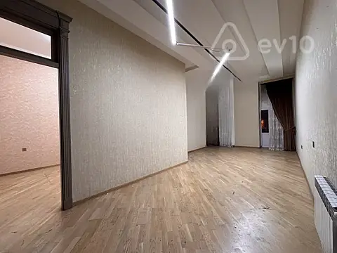Kirayə verilir 3 otaqlı ofis 120 m²