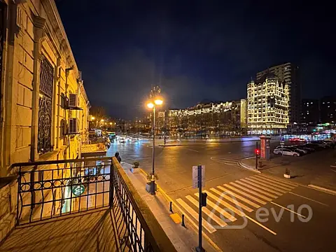 Kirayə verilir 3 otaqlı ofis 120 m²