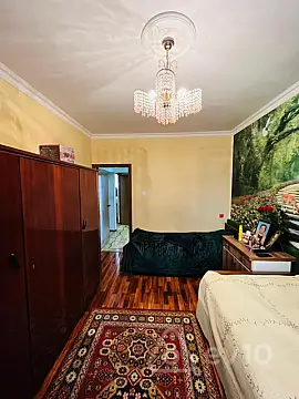 Satılır 4 otaqlı köhnə tikili 85 m²
