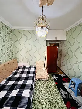 Satılır 4 otaqlı köhnə tikili 85 m²