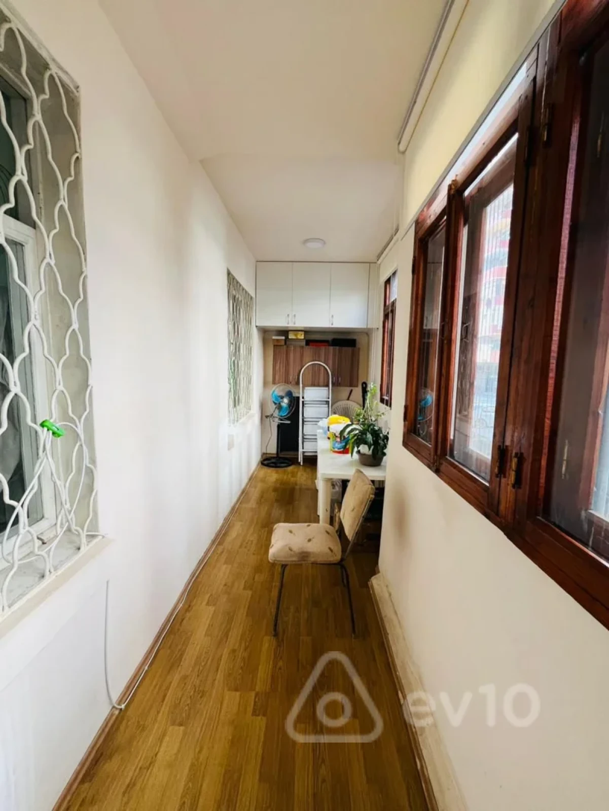 Satılır 4 otaqlı köhnə tikili 85 m²