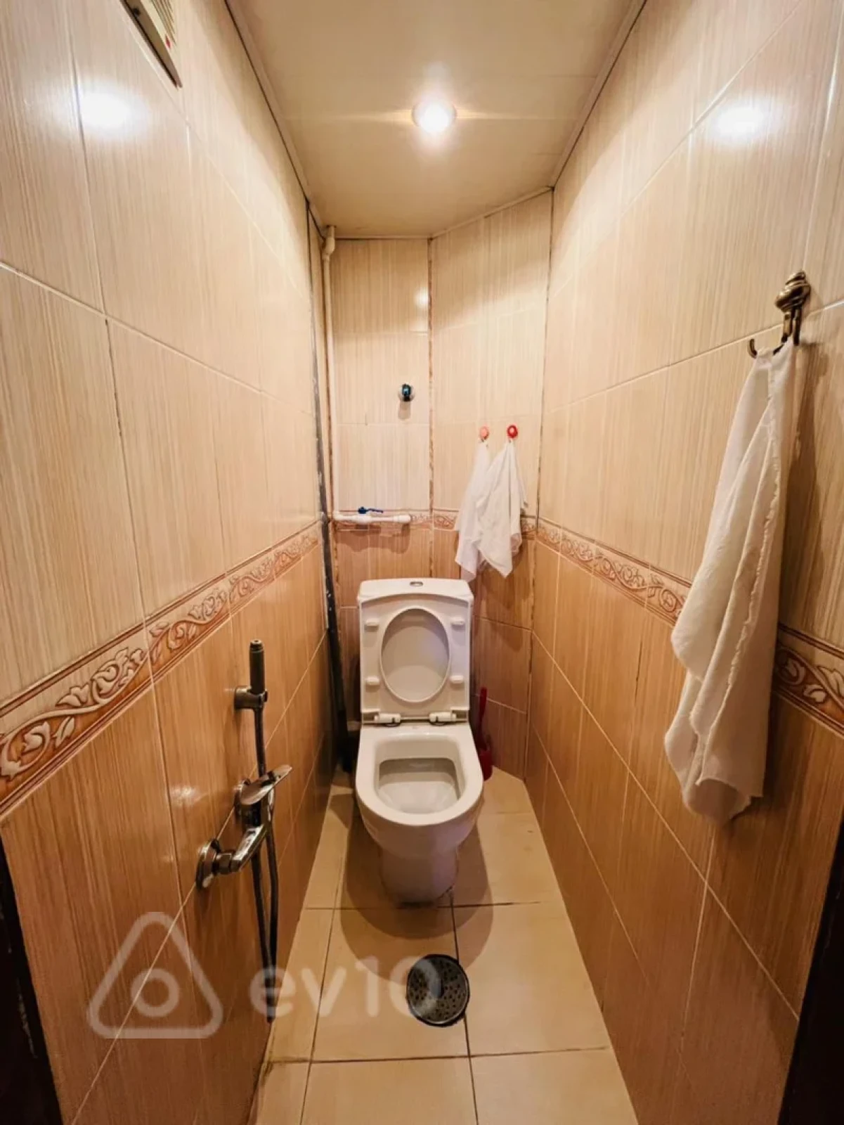 Satılır 4 otaqlı köhnə tikili 85 m²