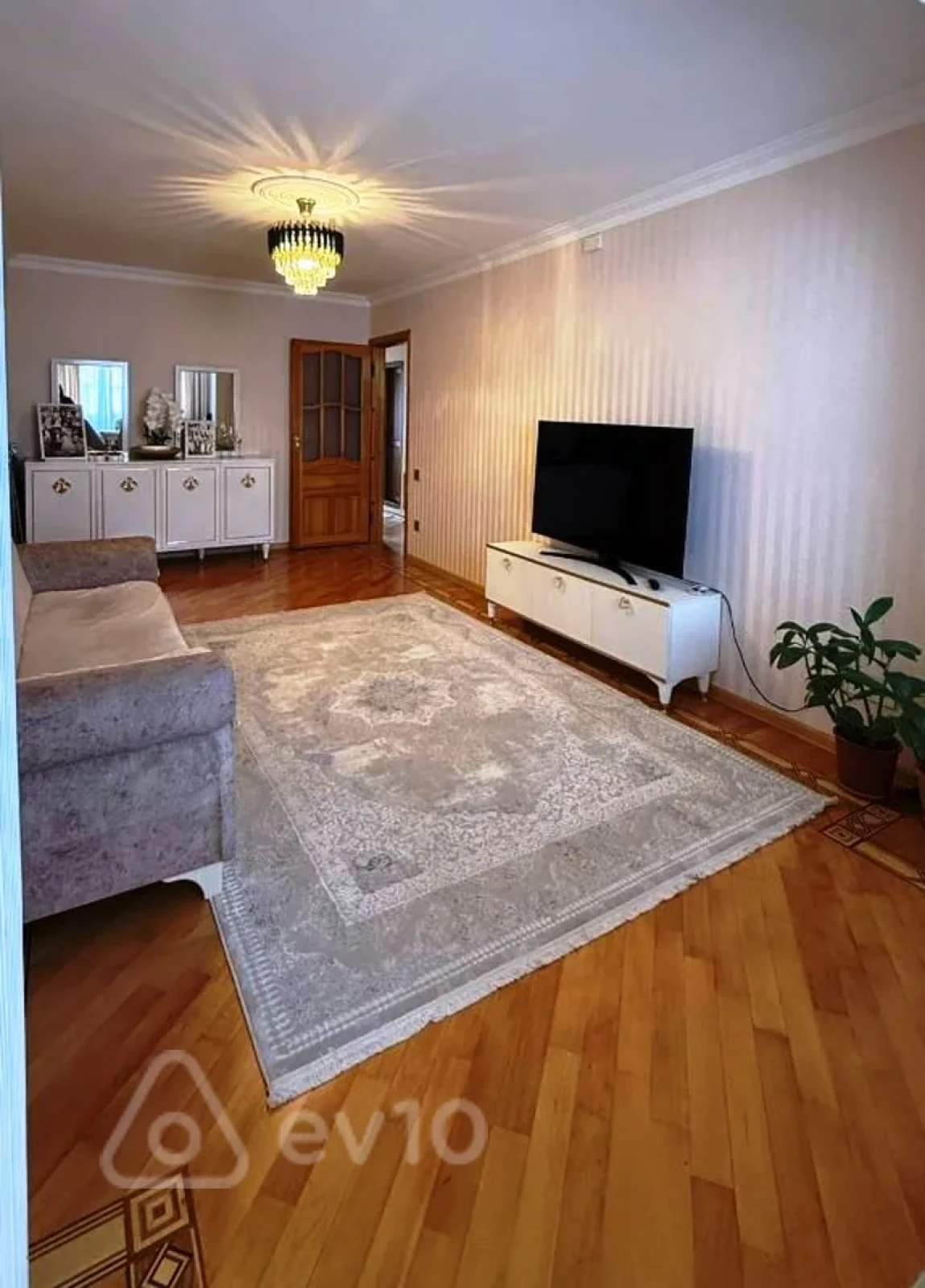 Satılır 3 otaqlı köhnə tikili 70 m²