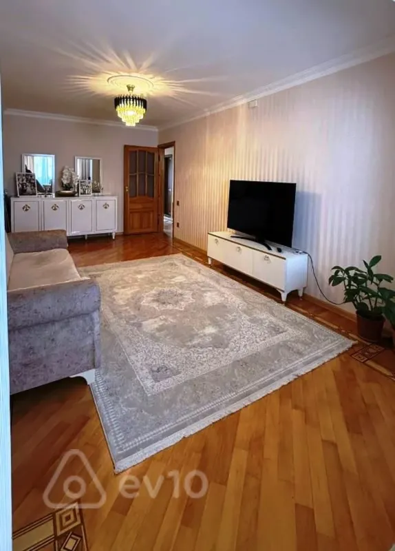 Satılır 3 otaqlı köhnə tikili 70 m²