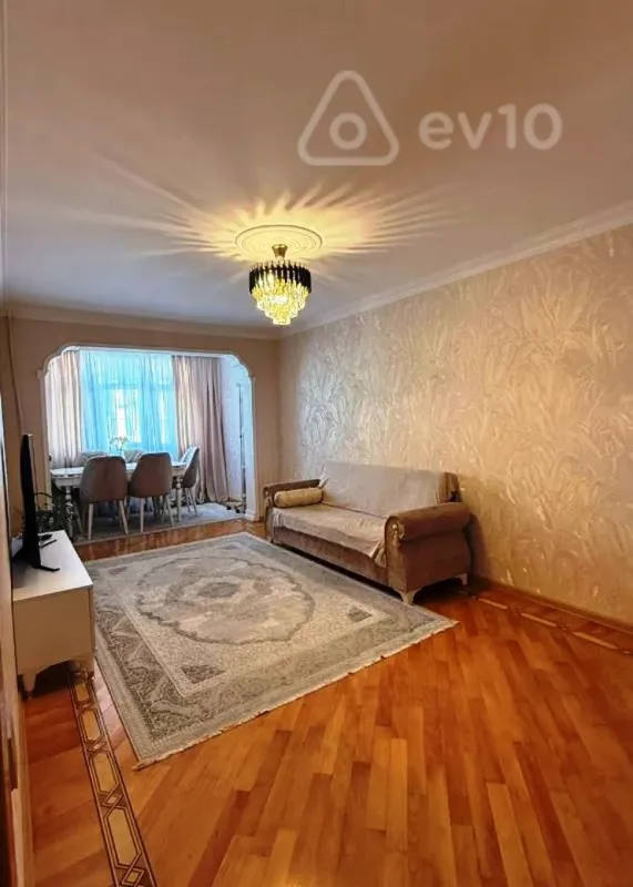 Satılır 3 otaqlı köhnə tikili 70 m²