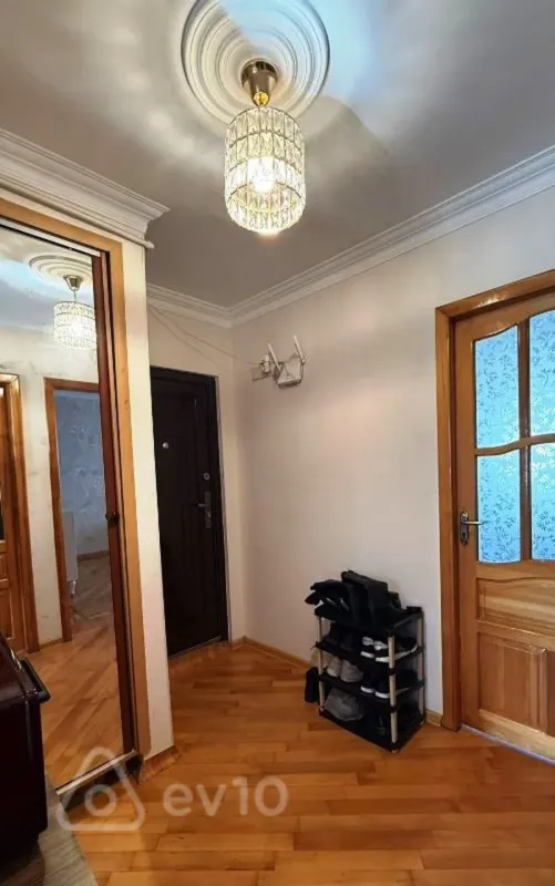Satılır 3 otaqlı köhnə tikili 70 m²