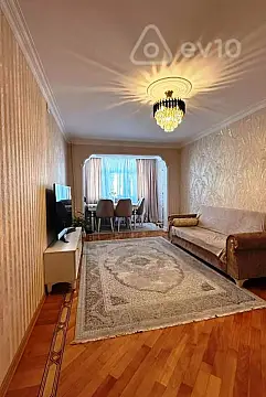 Satılır 3 otaqlı köhnə tikili 70 m²