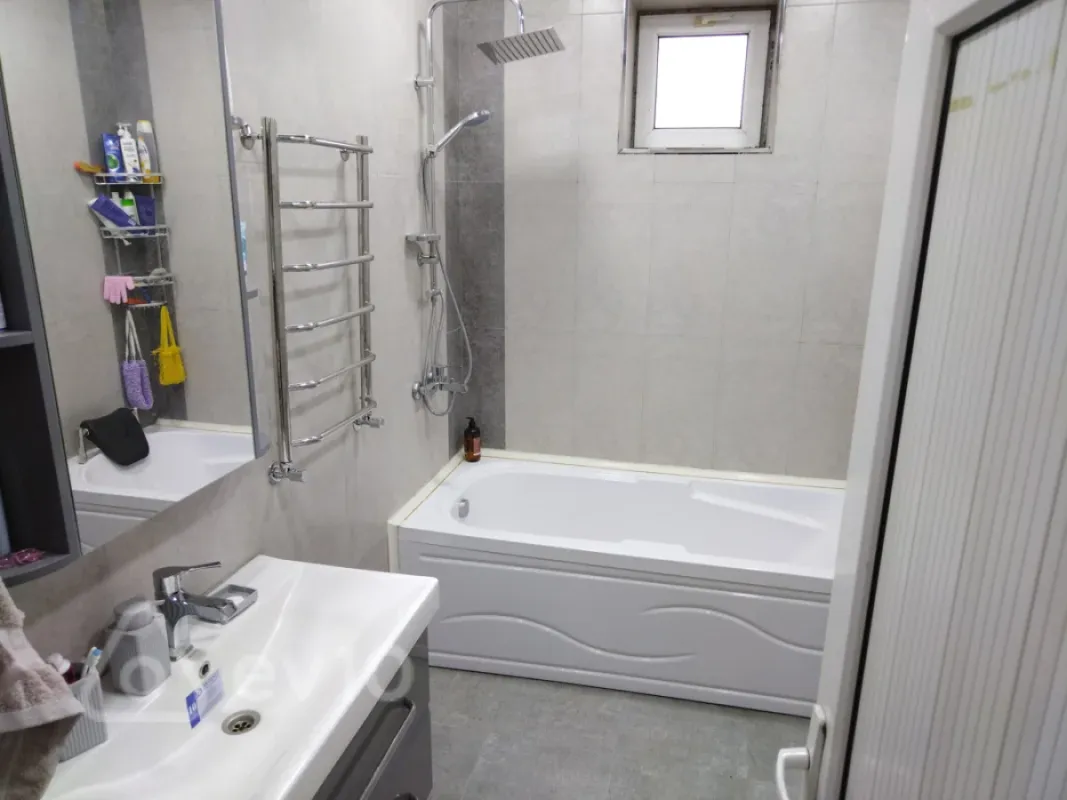 Satılır 3 otaqlı həyət evi 120 m²